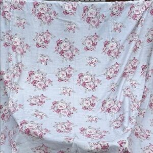 Rachel Ashwell Shabby chic rose Manor, linen duvet, and euro shams